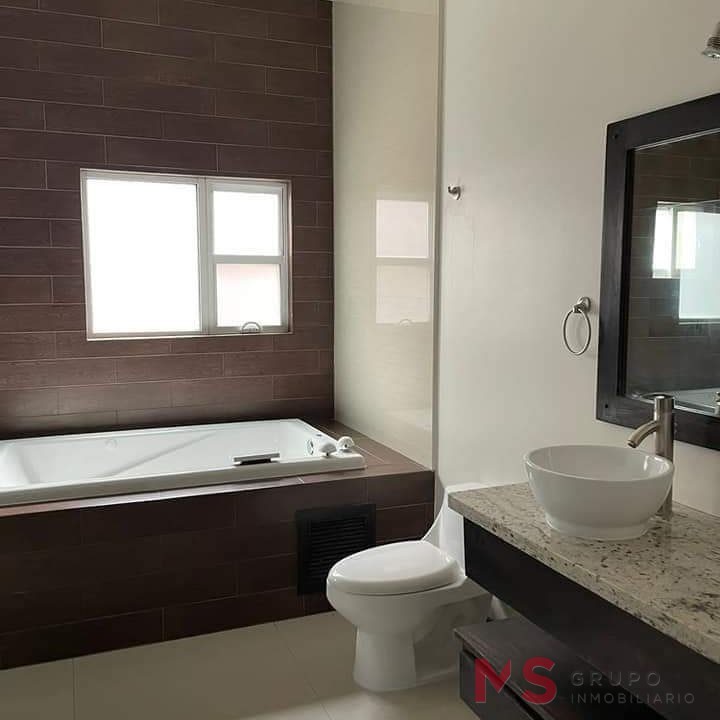 thumbnail_PHOTO-2024-05-06-15-50-44